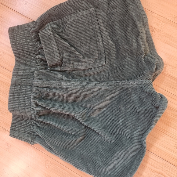 Hammies Hunter Green Corduroy Women's Shorts - Picture 3 of 8
